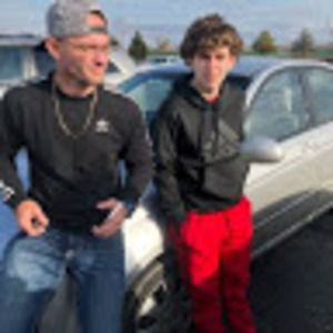 Meet your Posher, Kenneth